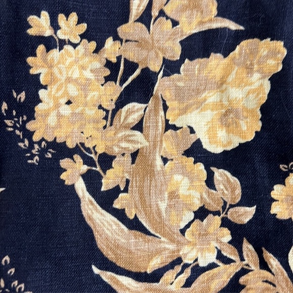 Reformation Yucca Linen Top in Carmen Gold - Picture 6 of 7